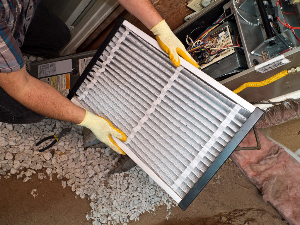 cleaning out air filter